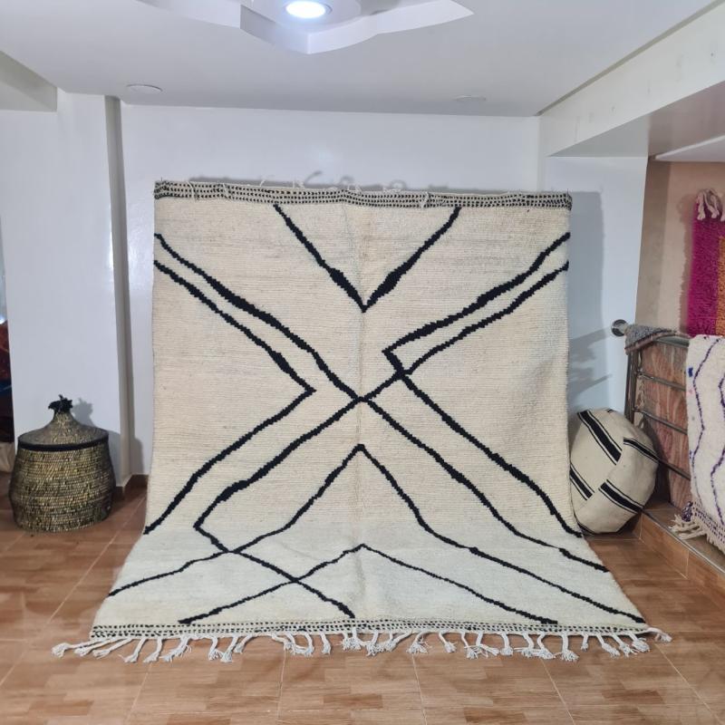 White Faham Marokkaans handgemaakt tapijt